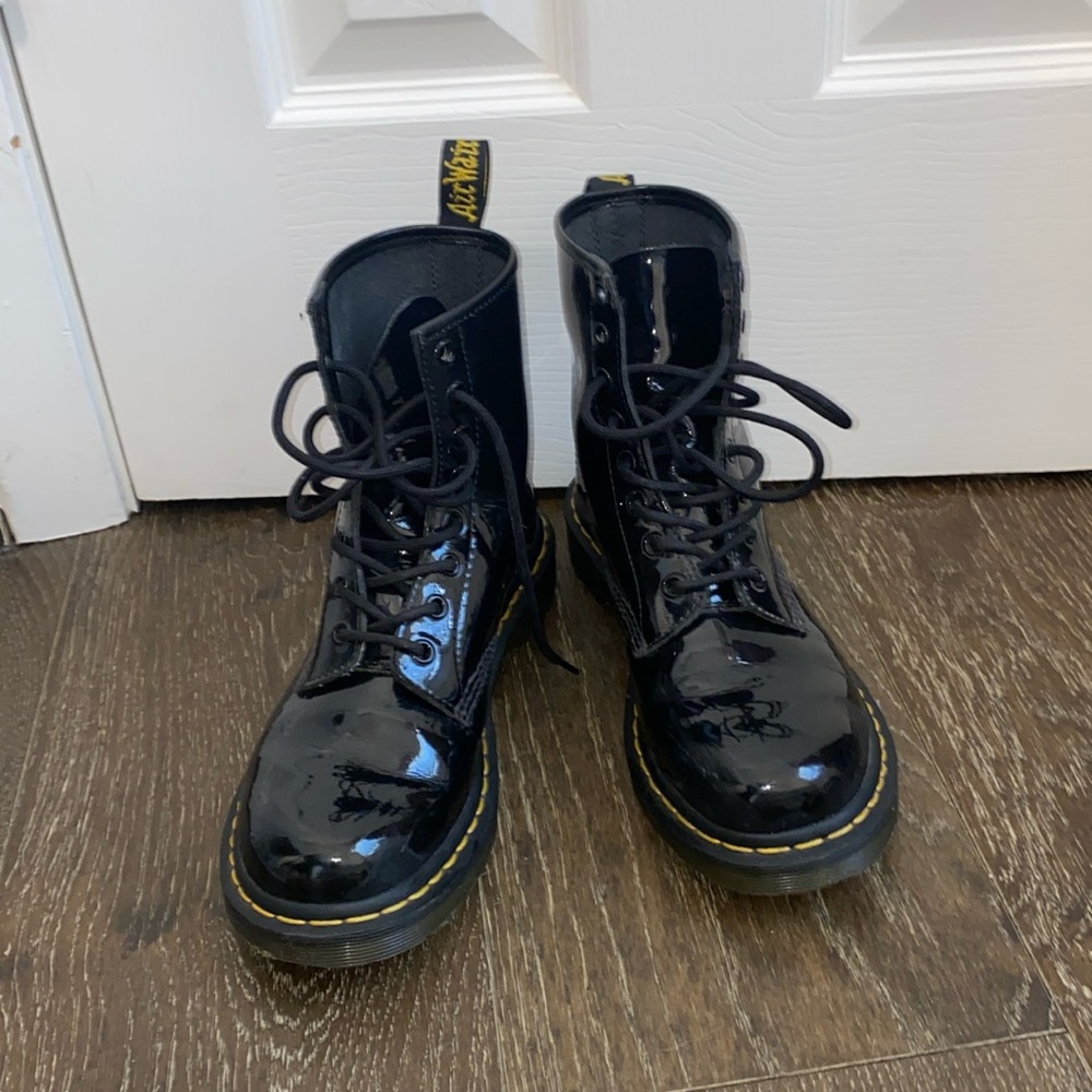 DR. MARTENS Boots
